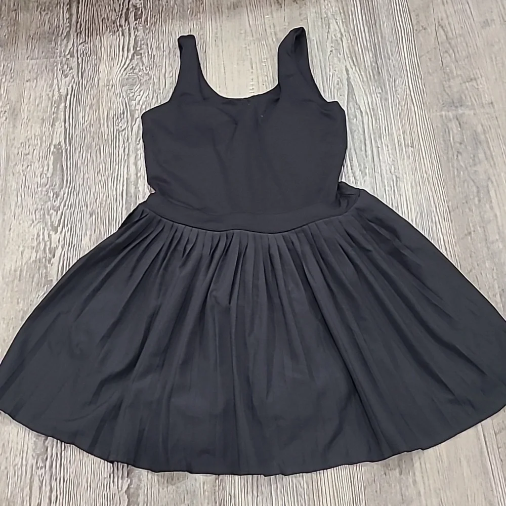 All in Motion Black Pleated Dress - Picture 3 of 5